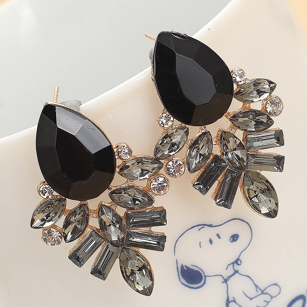 NEW Women Fashion Jewelry Style Blue/Black/Pink Earrings Handmade Rhinestone sweet stud crystal Dangle earrings for women girl