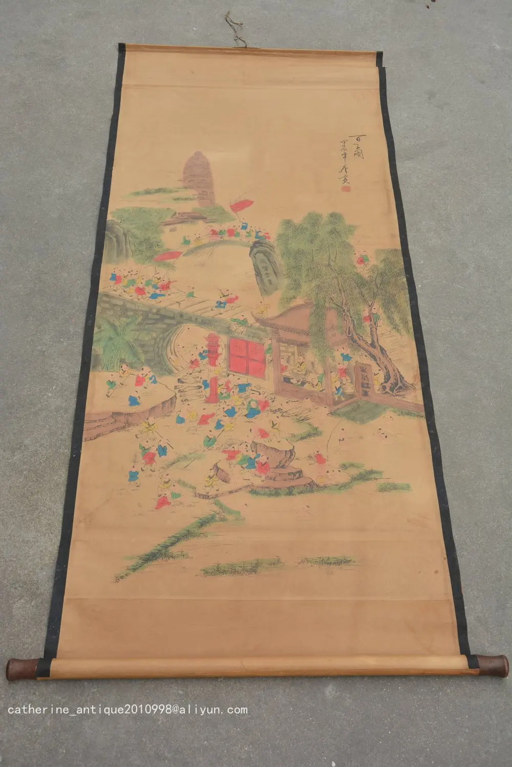 

Rare Hand-painted QingDyansty Chinese vertical axis paintings,Children gather to do the game, free shipping