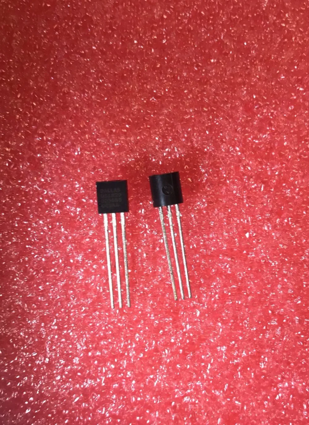 5 قطعة/الوحدة DS1820 1820 إلى-92 100% جديد الأصلي شحن مجاني