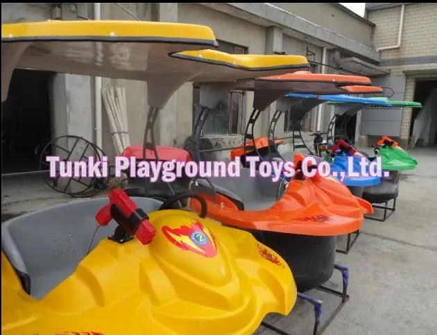 Hot-selling new design amusement water electric bumper boat & yachts for sale