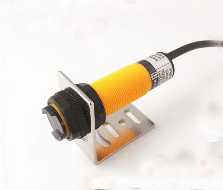 

plastic E3F-DS30C4 M18 npn photoelectric switch sensor normally open 30cm adjustable m18 diffuse photoelectric switch