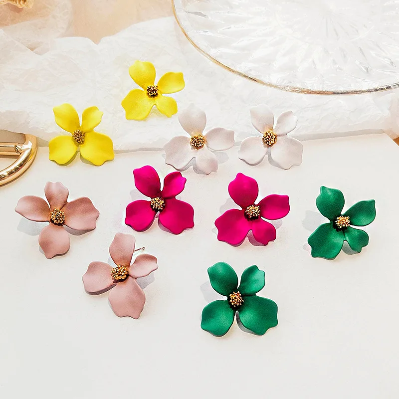 New Personality Temperament Sweet And Rotten Multicolor Three-dimensional Flower Earrings Fashion Wild Female Jewelry Gift