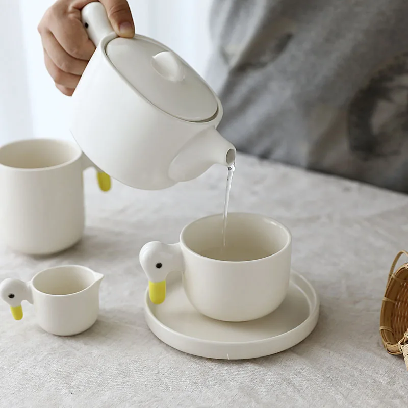 New Arrival Creative Design Ceramic Yellow Duck Low Gloss Glaze Originality Modelling Teapot/Mug/Teacup&Saucer/Milk Cup