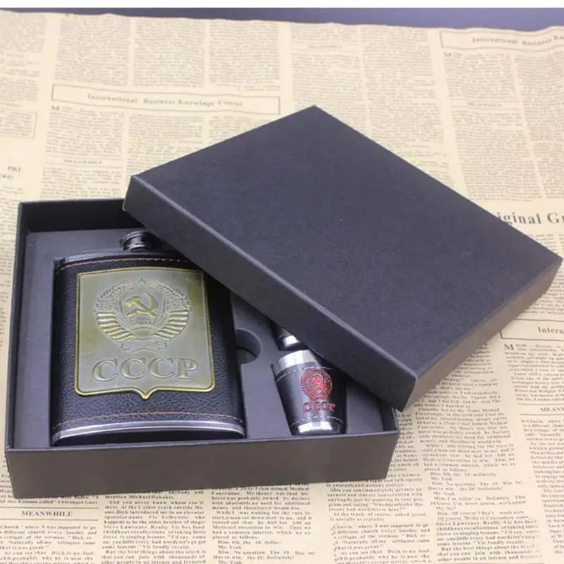8oz حاوية ستانلس ستيل للكحوليات الورك قوارير ويسكي زجاجة نبيذ قمع أكواب زجاجة أطقم Cccp النقش الكحول الحاويات مع صندوق