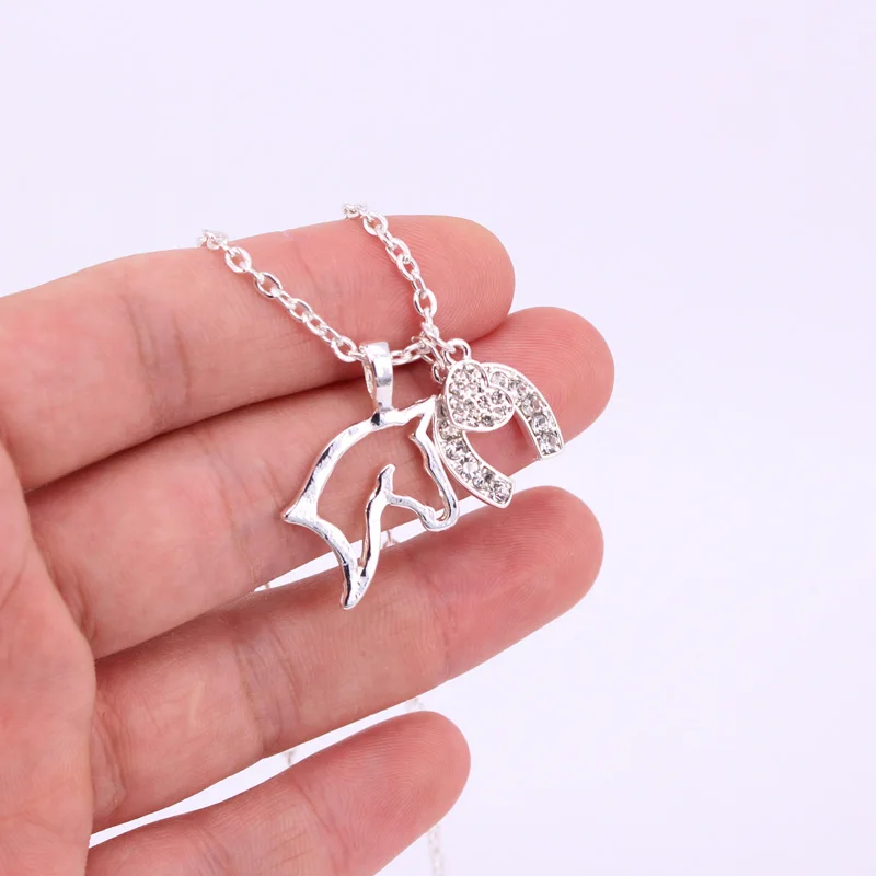 hzew heat Horseshoe horse pendant necklace three pendant necklaces gift