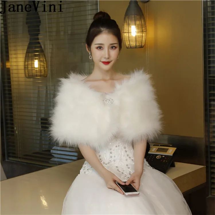 JaneVini ฤดูหนาว Casual โอกาสสำหรับขนสัตว์ Bolero แต่งงาน Faux Fur Stole หมวก Beaded Pin เจ้าสาวผ้าคลุมไหล่ Boleros De novia