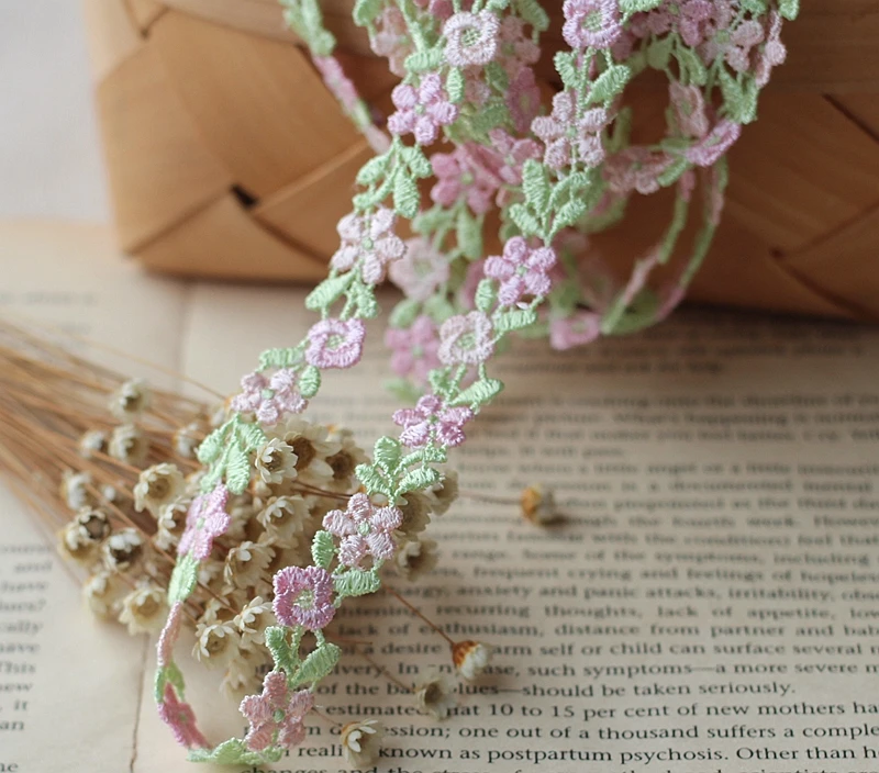 2y/lot Venise Lace Trim, Lace Fabric , Rose Appliques Lace Ribbon , Alter Couture Supplies Vintage Style