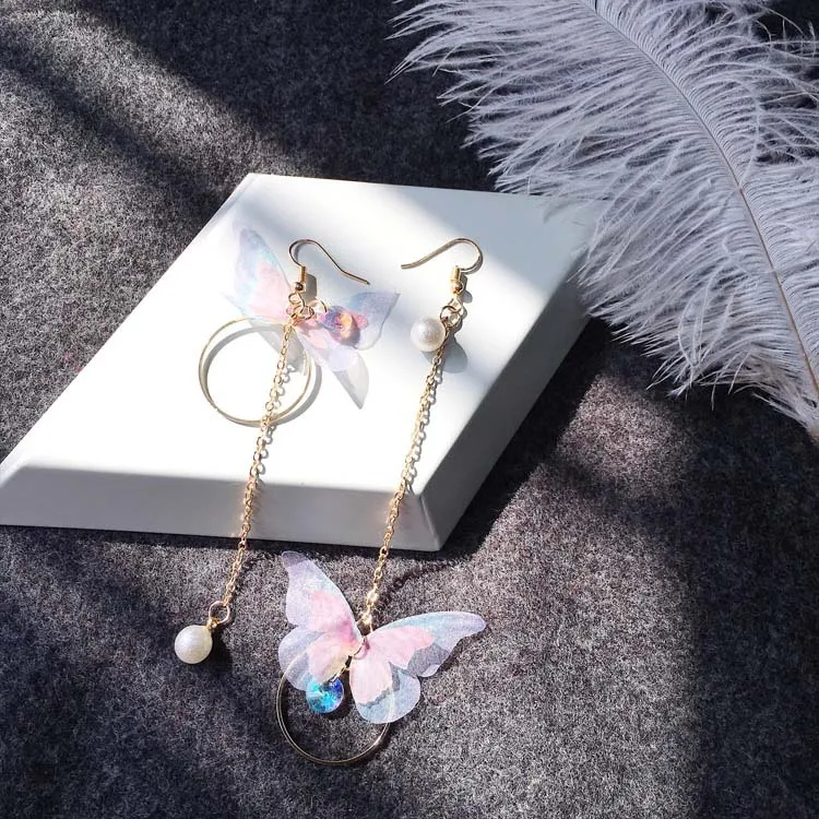 Retro New Listing 2018 Fashion Earrings Lady Asymmetry Butterfly Long Circle Wings Lady Earrings Wholesale Sale Earring Pendant