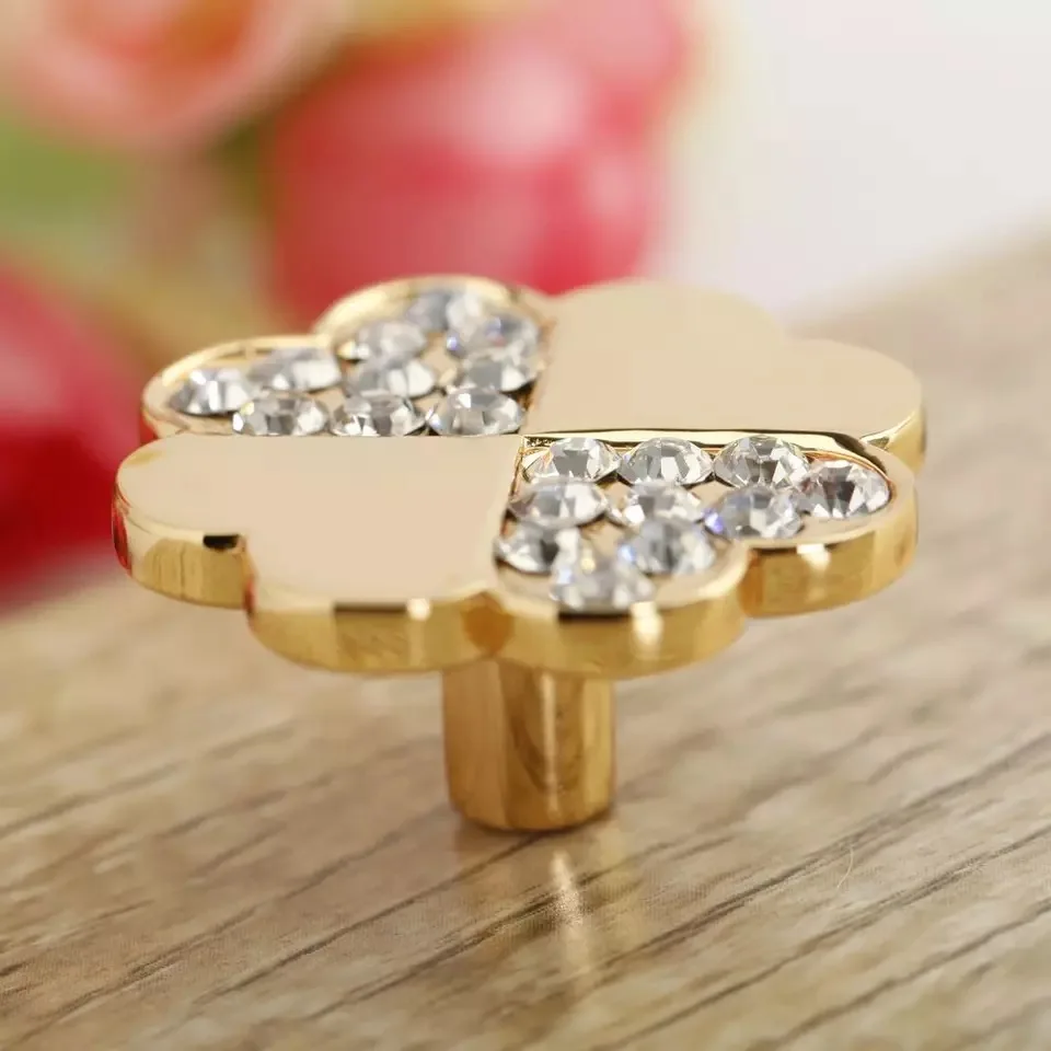 

love heart drawer knob K9 crystal diiamond Kitchen handles zinc alloy Dresser cupboard furniture knobs Chrome wine cabinet pulls