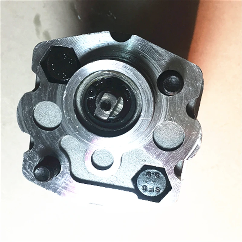 hydraulic gear pump cbk-f4.2, M16*1.5 the oil inlet and outlet on the other side, back inlet and outlet