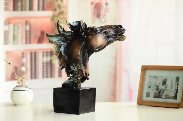 Resin sculpture Lucky Feng Shui Decoration housewarming gift abstract business gallop head imitation copper sculpture SBJ757B