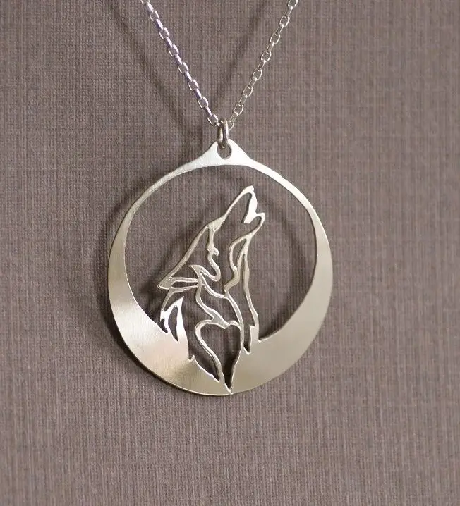 lanseis10pc Howling Wolf necklace pendant  wolf howls into the night as its profile is captured in the light of a moon