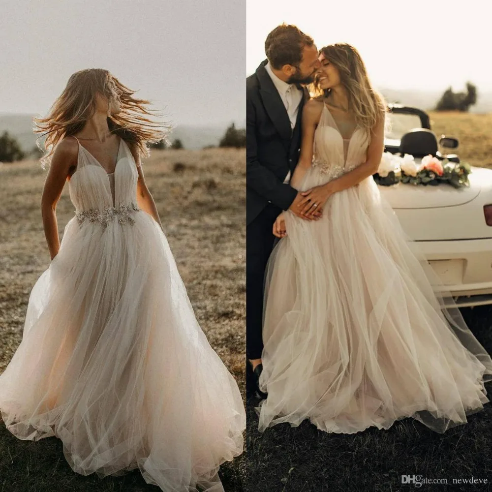 2019 böhmischen Hochzeit Kleider Sexy Spaghetti-trägern Backless Spitze Boho Brautkleider Land Garten A-Line Hochzeit Kleid