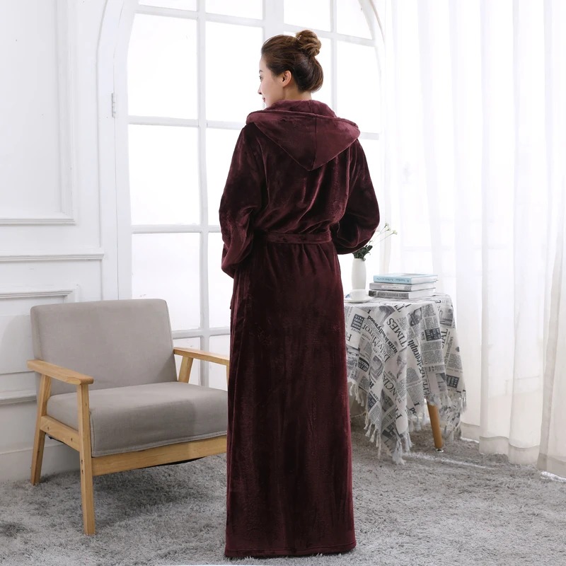 Lovers Extra Long Hooded Warm Flannel Bathrobe Winter Women Men Plus Size Thick Coral Fleece Bath Robe Bride Cozy Dressing Gown