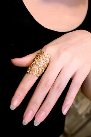 Fashion Long Hollow Flower Ring Elegant Lace Rose Golden Silver Plated Black Rings for Women