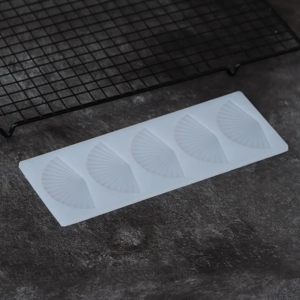 Fan Shape Silicone Mold Cake Decorating Tools Wavy Fan Shape Chocolate Transfer Sheet Baking Stencil Chablon
