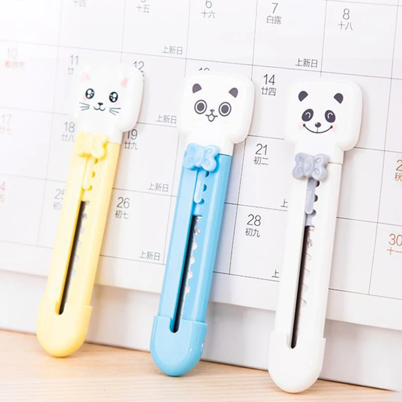 1Pcs Cute Mini Cartoon Cat Portable Utility Knife Plastic Protective Shell Kawaii Safe Paper Cutter Escolar Papelaria Stationery