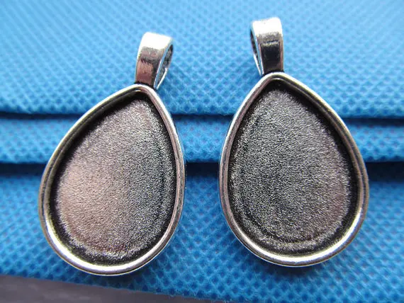 Freies Verschiffen 10 stücke Antike Silber/Bronze Regentropfen Basis Einstellung Fach Lünette Anhänger Charm/Finden, fit 18mm x 25mm Cabochon Cameo