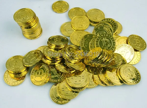 Free ship 50x plastic gold Bitcoin BTC coin pirate treasure gold coins props toys Halloween party favors cosplay kid hours fun