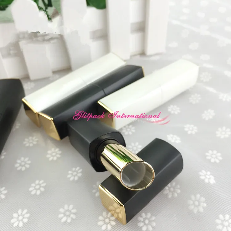 50pcs/lot 5g Empty Lipstick Tube with Magnetic Cap Matte Frosted Black/White Lipstick Container Elegant Chapstick Lip Balm Tube