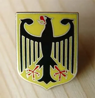 GERMAN EAGLE GERMANY STATE COAT OF ARMS LAPEL PIN BUNDESADLER FLAG DEUTSCHLAND