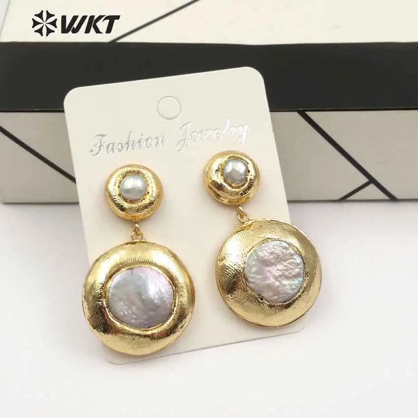 

WT-E469 New arrival Beautiful Special Design Classic Natural pearl round Earring with full gold For women Fashion Jewelry Making
