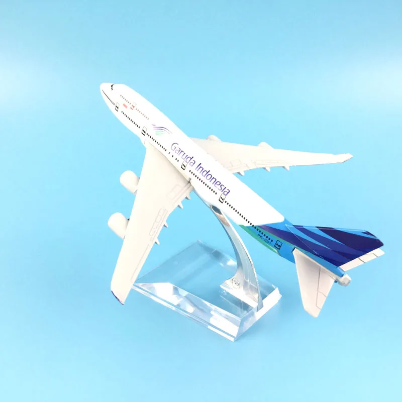 1:400 16CM GARUDA INDONESIA Boeing 747 METAL ALLOY MODEL PLANE  AIRCRAFT Model Kids Toys New Year/Birthday/Collections Gifts