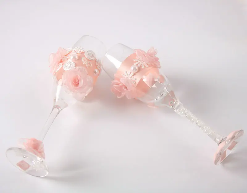 1 pair Wedding Glasses Champagne Glasses Twine Flutes Toasting  Glasses  Wedding Bride and Groom Glasses with pink flower