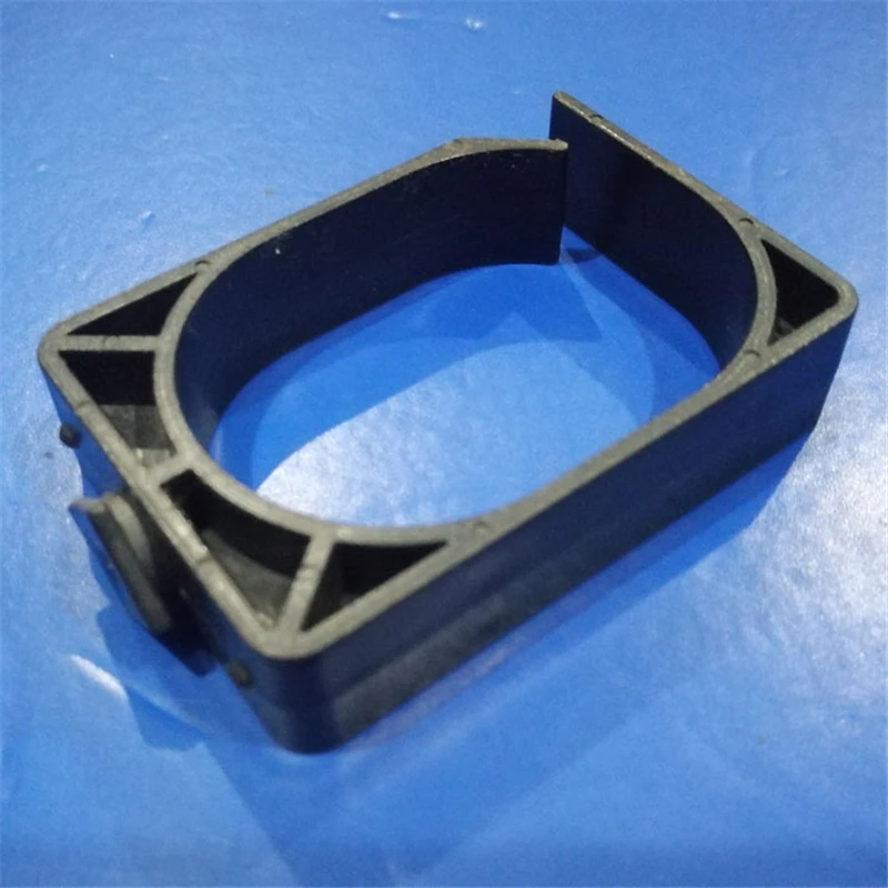 Resistenza dell'abs dell'anello del gestore dei cavi per la gestione dei cavi della scatola di distribuzione per l'armadio di rete nero 65*44*15.5mm ELINK di fabbrica 50 pezzi