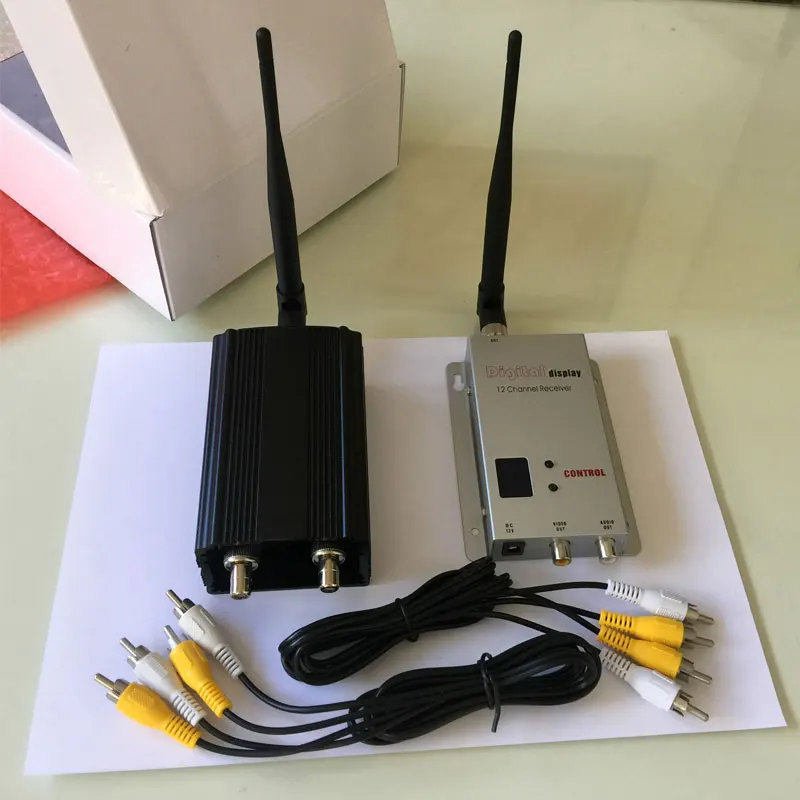 Long Range FPV Video Link 20km LOS Wireless Video Transmitter and Receiver 1200Mhz Video Sender 8 Channels