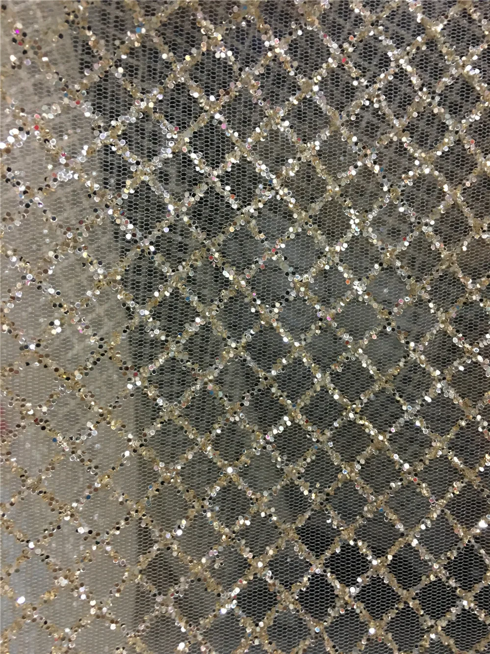 2017 new design glitter sequins fabric Gold  best Quality fabric,with sequins  Lace Fabric for wedding or party dress