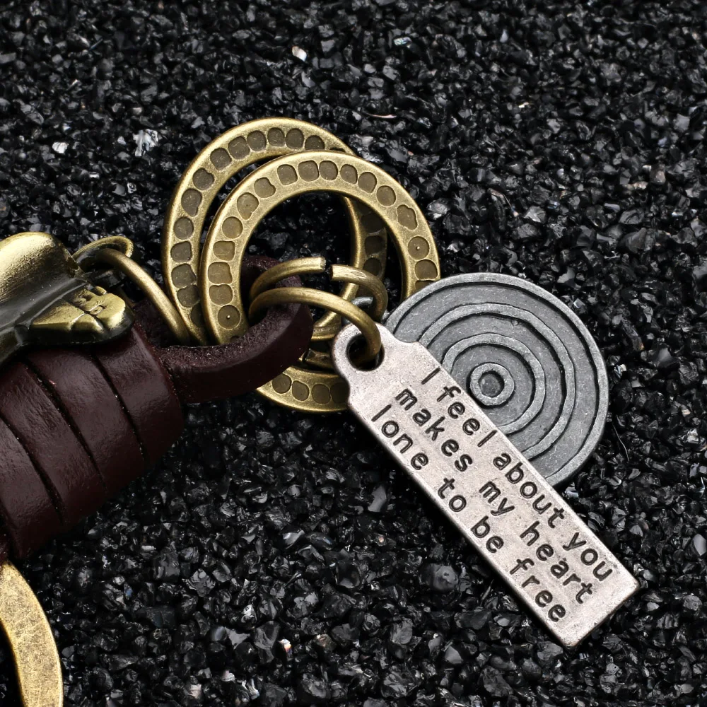 2024 Trend Jewelry Vintage Handwork Weave Genuine Leather Airplane Keychain Simple Alloy Accessories Men Key Chain Jewelry