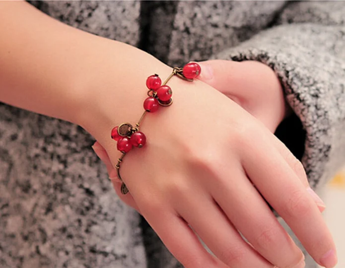 Vintage Sweet Cute Red Cherry Charm Bracelets & Bangles For Women Jewelry Retro Coin Bead Bracelet Mujer Pulseras Christmas Gift