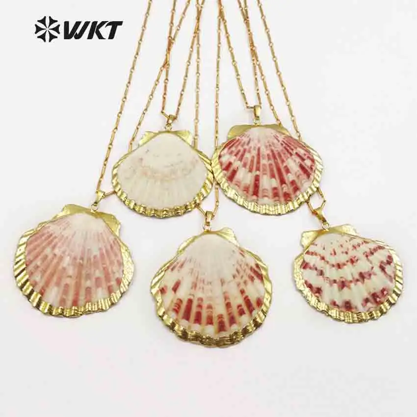 

WT-JN040 Wholesale Natural Scallop Shell Necklace Colorful Sea Shell With Gold Bezel Pendant 18''Inch Gold Layer Bamboo Necklace