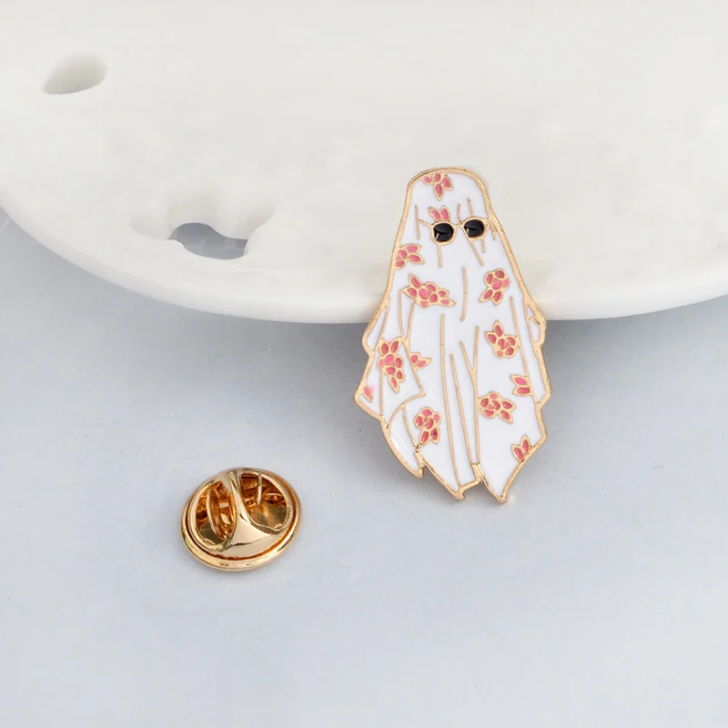 

Halloween Ghost enamel pin flower robe badge Brooch Denim clothes Buckle Shirt Badge Cartoon jewelry Gift for men women