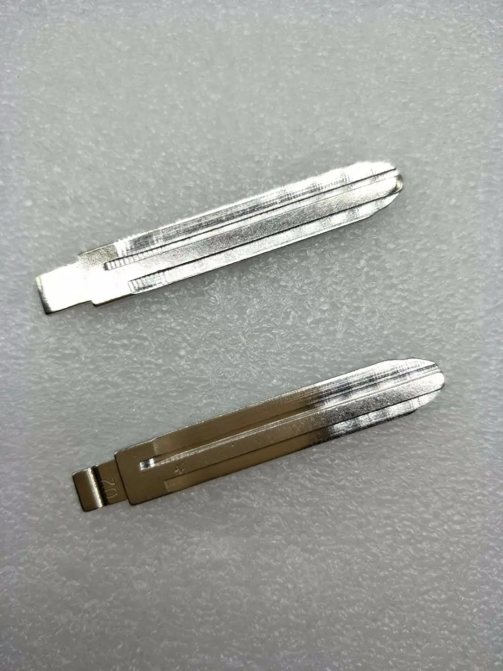 10Pcs/lot Best Folding key blade For Toyota (Crown, caramel, Landcruiser FJ), Camry, Corolla, and Reitz Car key embryo NO.02