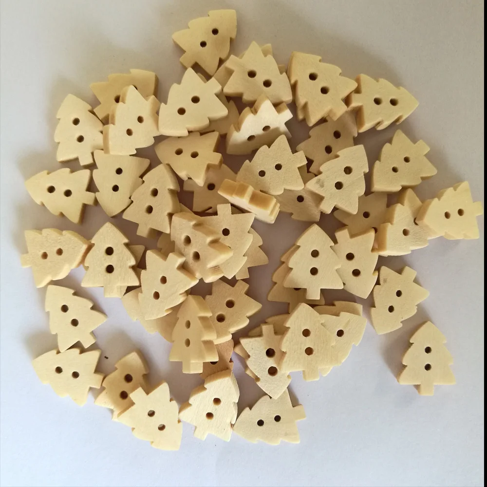 50PCs NEW Natural Wooden Buttons Christams Tree Shape Scrapbooking DIY Craft Sewing Accessories 2 Holes DIY Clothing Accessories