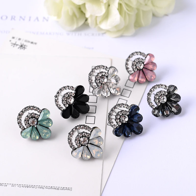 LUBOV Colorful Crystal Petals Women Rhinestones Stud Earrings Elegant Flower Piercing Earrings for Girls Party Jewelry Gift