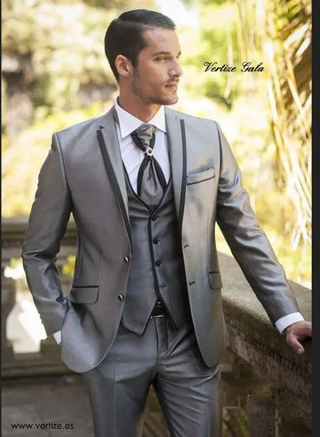 

New 2023 Bespoke Suit Silver Groom Tuxedos Groomsmen Best Man Suits Silm Fit Mens Wedding /Business/Groom Suits Jacket+Pant+Vest