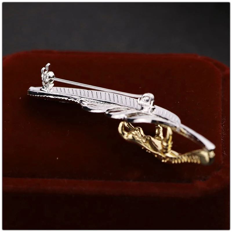 Retro Silver color Feather Brooch Pins Men Badge Fashion Ornaments Vintage Gold color Hawk Claw Metal Brooches Women Accessories