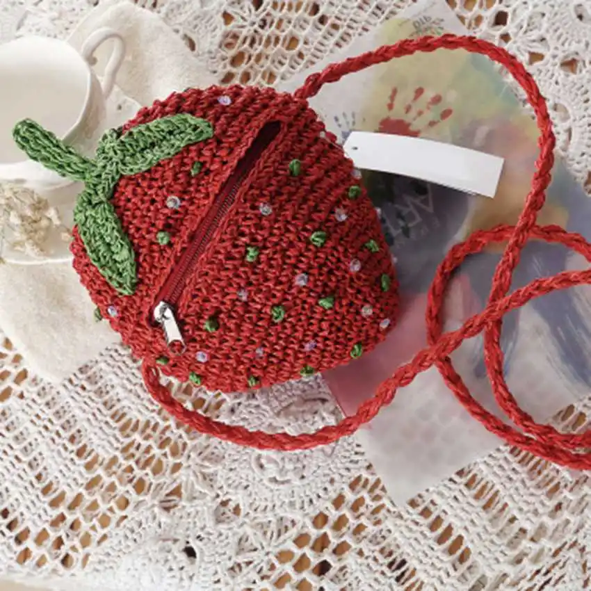 College Wind Strawberry Messenger Handmade Woven Bag Shoulder Cute kawaii straw bag Summer Holiday Beach bag