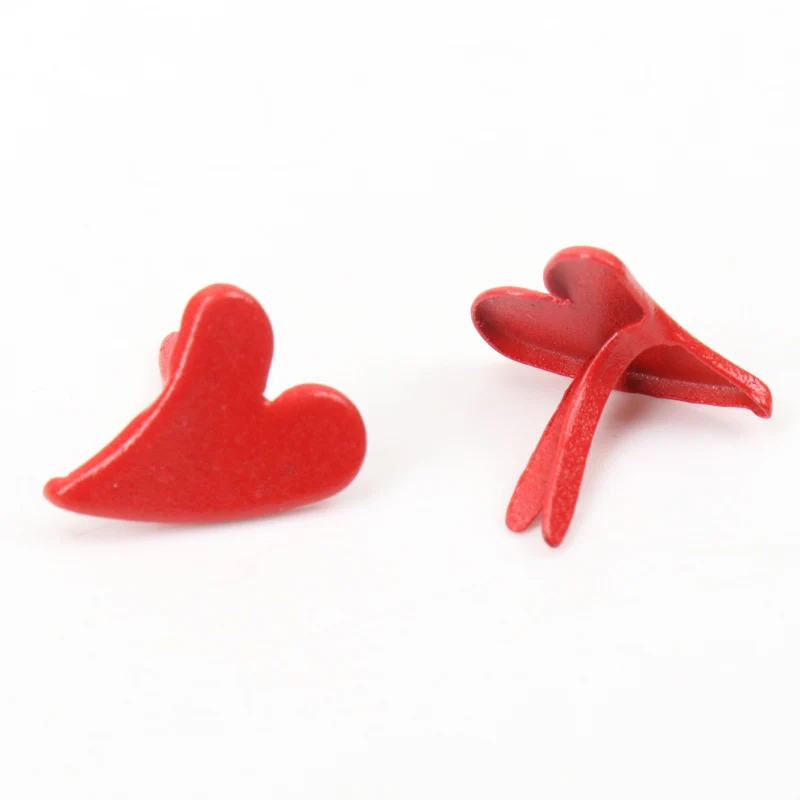 Rosso Bianco Cuore Rivetti di Abbellimento di Scrapbooking di Fissaggio Rivetti Artigianato In Metallo Per Le scarpe Decorazione 50 pz