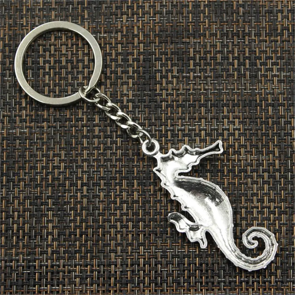 Nowe mody mężczyzna 30mm brelok DIY metalowy uchwyt do łańcuszka Vintage Hippocampus konik morski 59x31mm srebrny kolorowy wisiorek prezent — zdjęcie 6