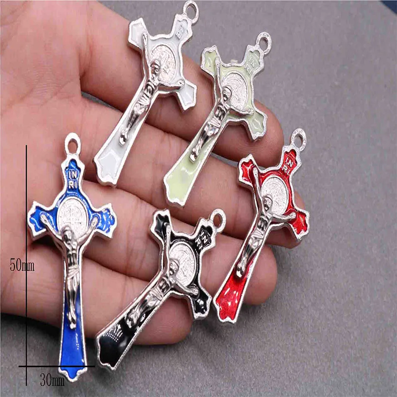 50 pieces / classic St. Benedict cross medal glamour color cross medal hand cross medal pendant handmade cross pendant craft