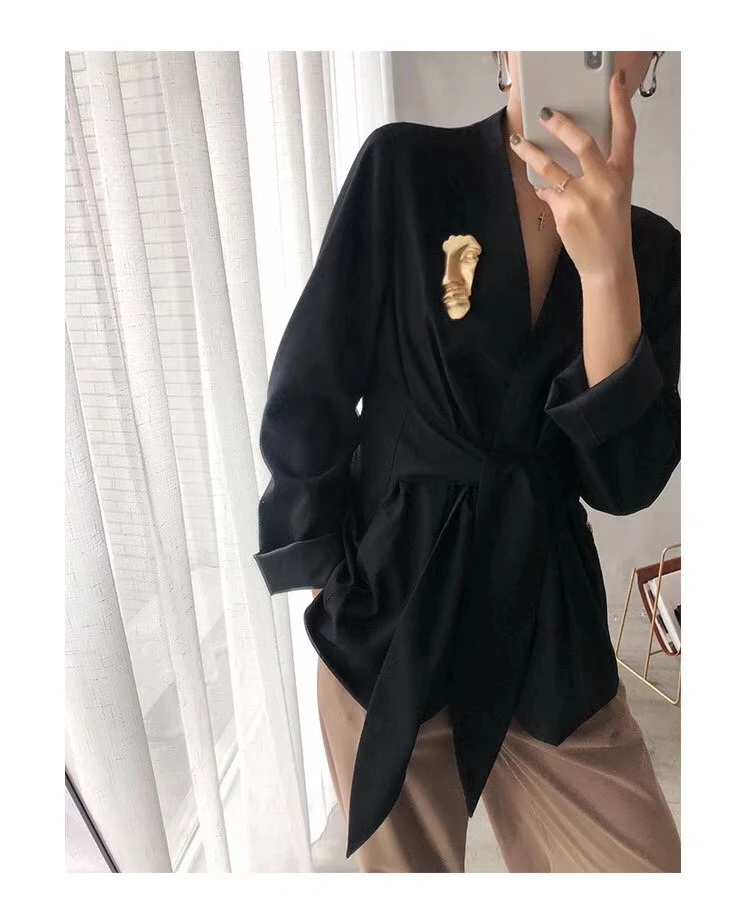 Rongho Vintage metal mask Brooches for women gold face pins femme brooch hyperbole pin jewelry