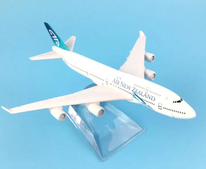 Airplane New Zealand B747-400 Airlines passenger plane alloy model 16cm/6.3inch Birthday gift plane models toys