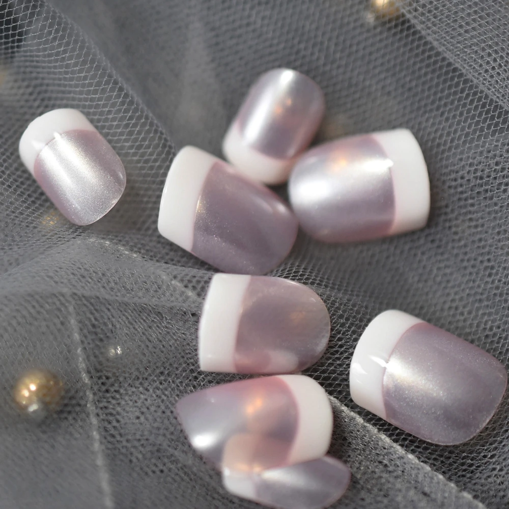 Pearl Shine Pink French Nail White Round Fake Nails Short Glossy Satin Artificial Lady Fingernails with Adhesive