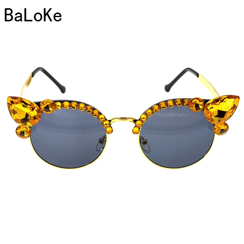 Fashion New Designer Rhinestone Decoration Cat Eye Sunglasses Baroque Retro Women Fashion Cat Eye Crystal Sun Glasses