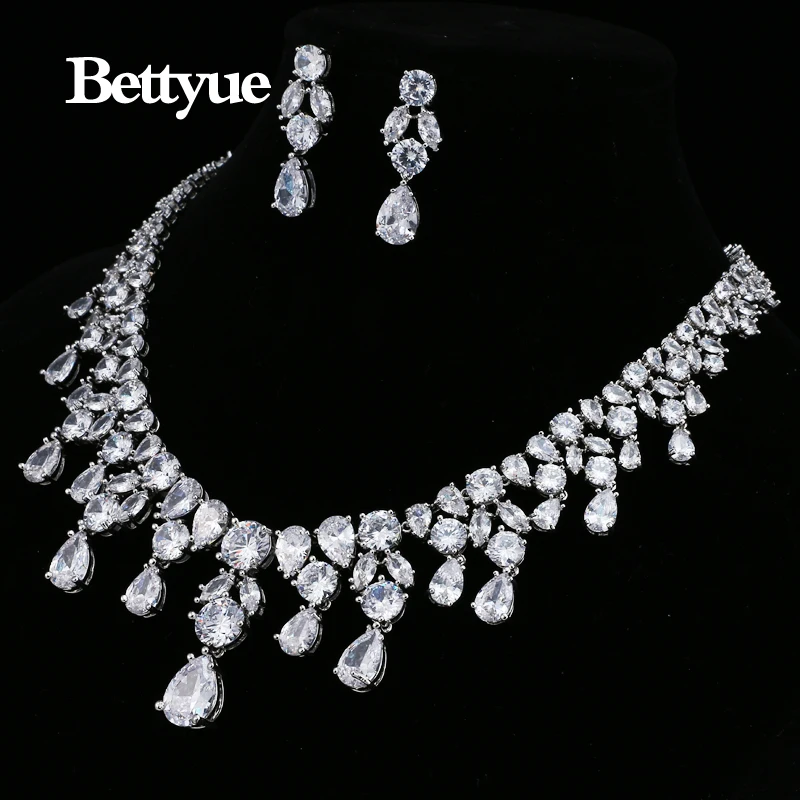 Bettyue Brand Charm Fashion Luxury AAA Cubic Zircon White Gold Color Wholesale Europe And America Style For Woman Wedding Gifts