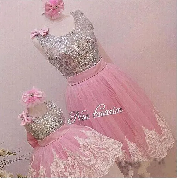 Sliver Bling Sequins Pink Baby Girl Birthday Party Dress with Bow Mother Daughter Matching Gowns with Big Bow